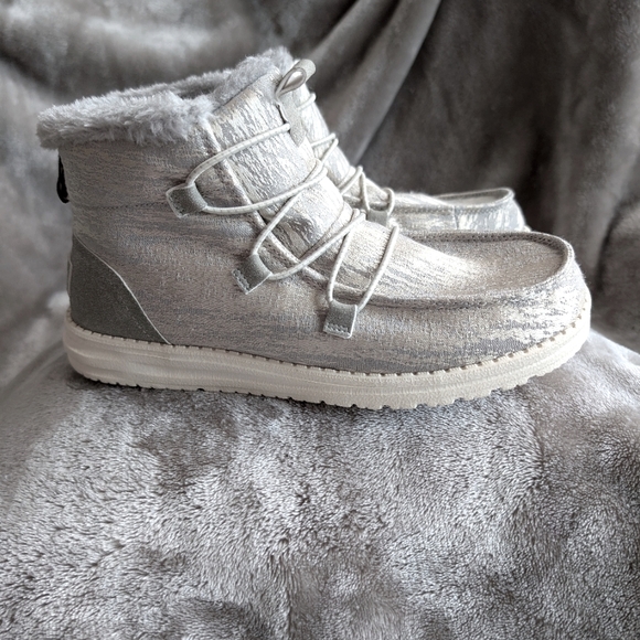 Hey Dude Winter Bootie - Picture 2 of 5